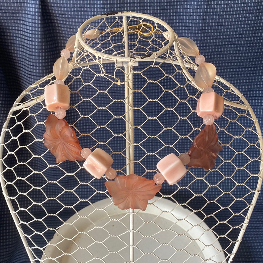 Lee (?) Signed Vintage Pink Frosted Flower Necklace